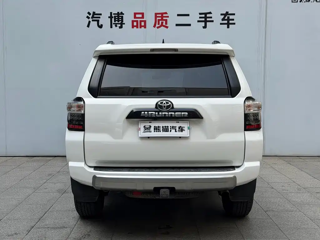 Toyota 4Runner — миниатюра 6
