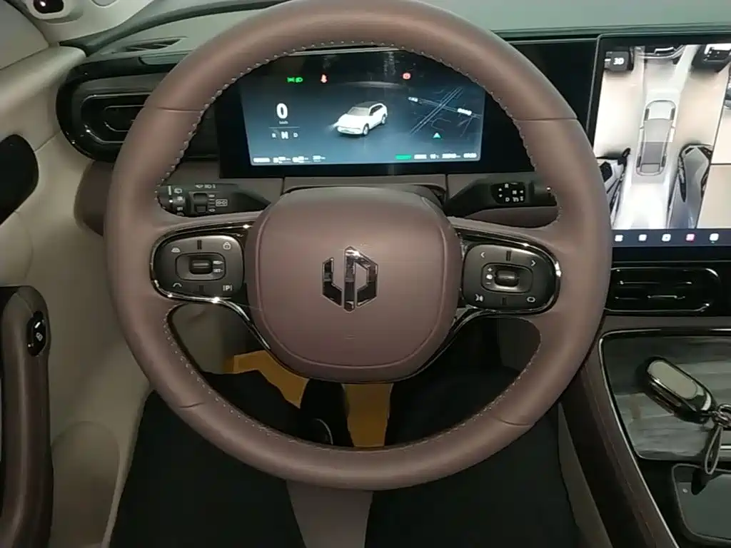 Leapmotor Leapmotor C11 — миниатюра 11