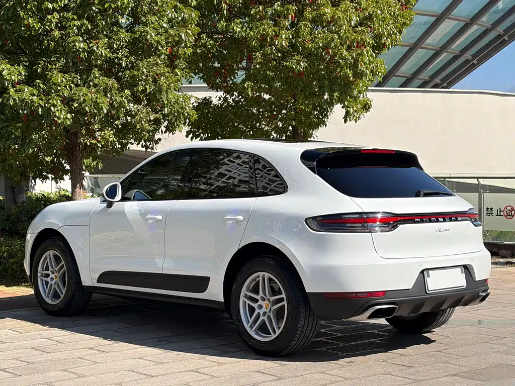 Porsche Macan — миниатюра 7
