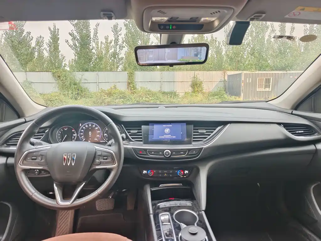 Buick Regal — миниатюра 9