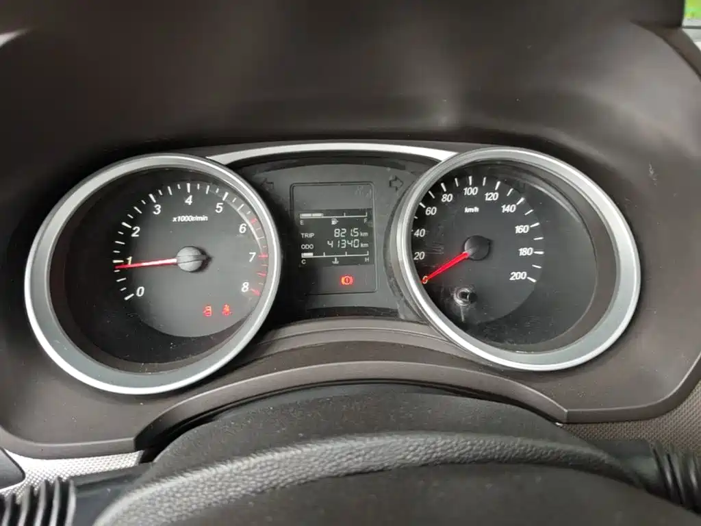 Wuling Hongguang — миниатюра 12