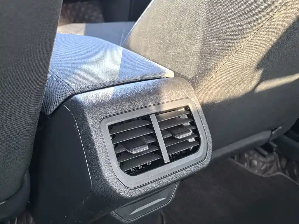 Volkswagen Lavida — миниатюра 12