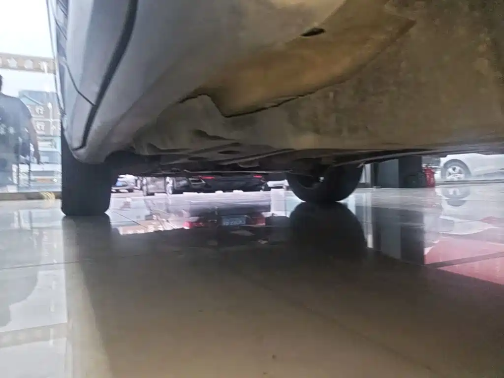 Jeep Grand Commander — миниатюра 22