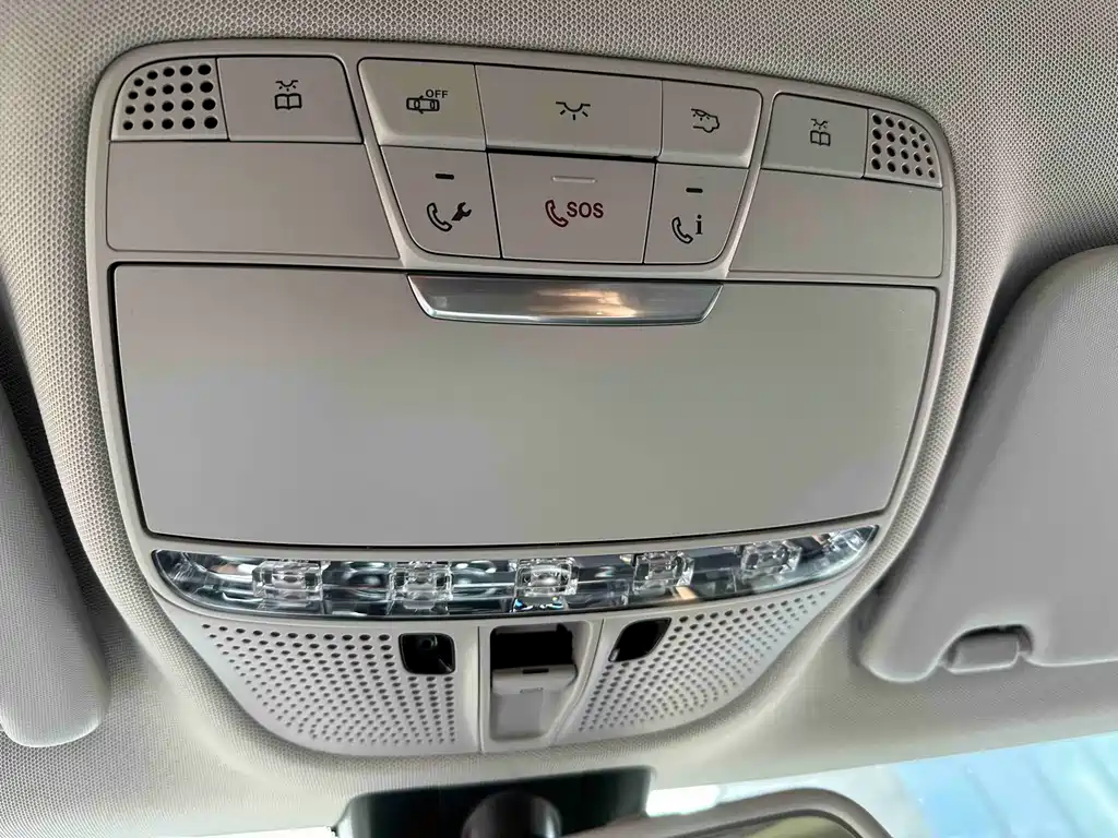 Mercedes-Benz C-Class — миниатюра 20