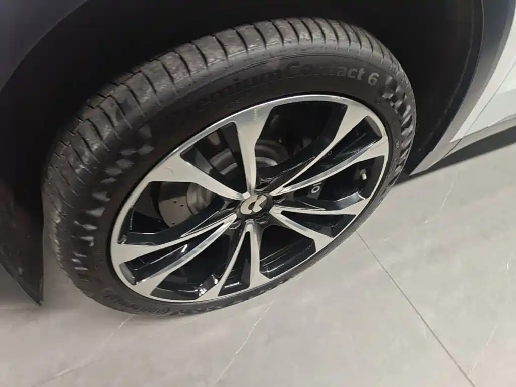 NIO ES8 — миниатюра 23