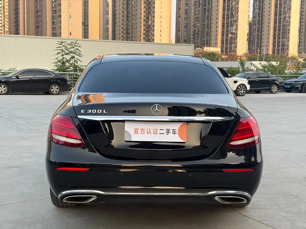 Mercedes-Benz E-Class — миниатюра 5