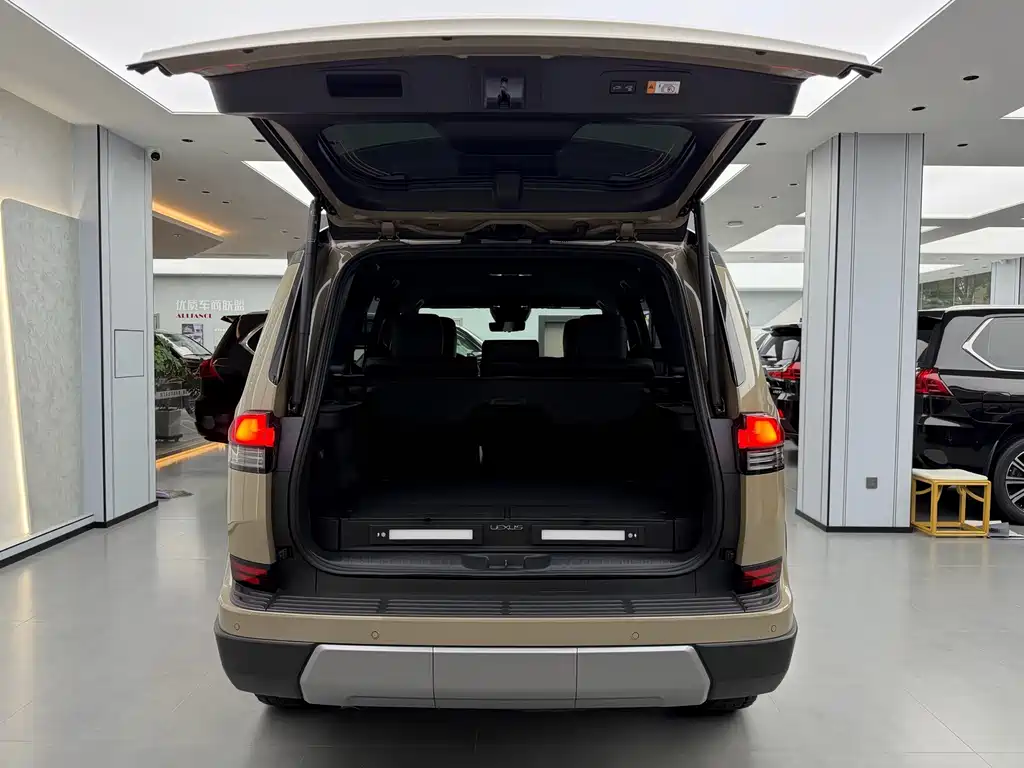 Lexus GX — миниатюра 9