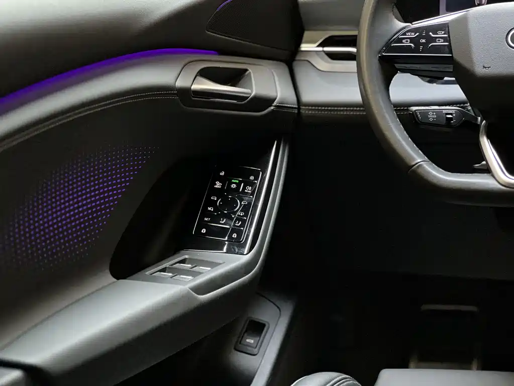 Audi Q6L e-tron — миниатюра 13