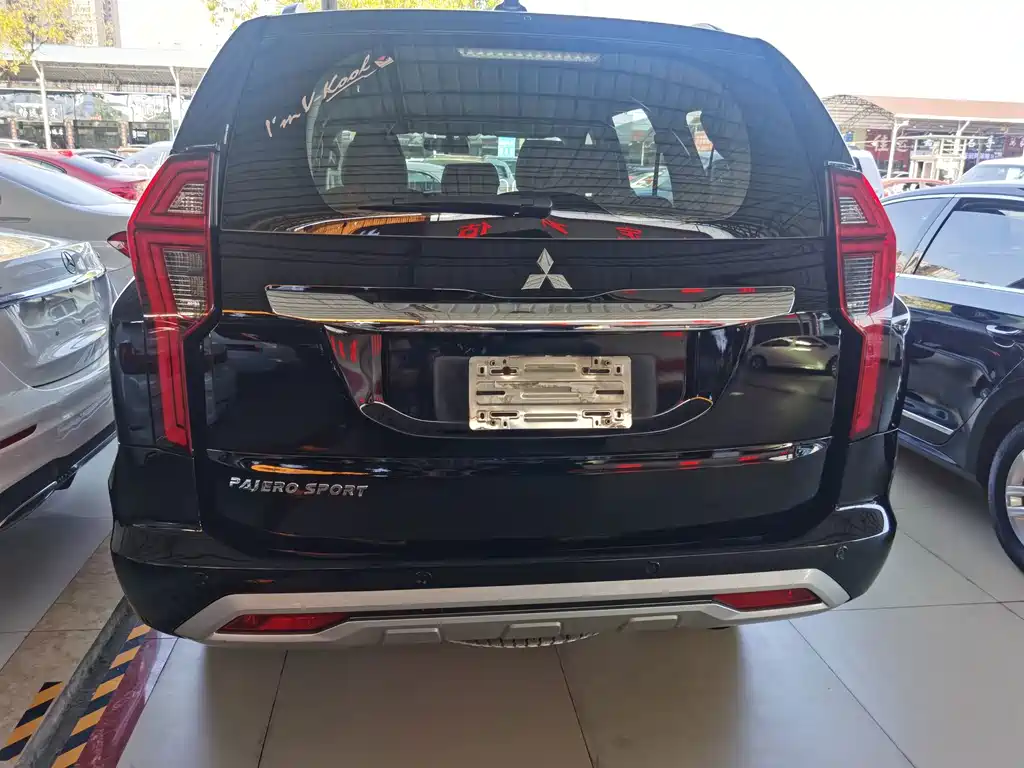 Mitsubishi Pajero Sport (Import) — миниатюра 4