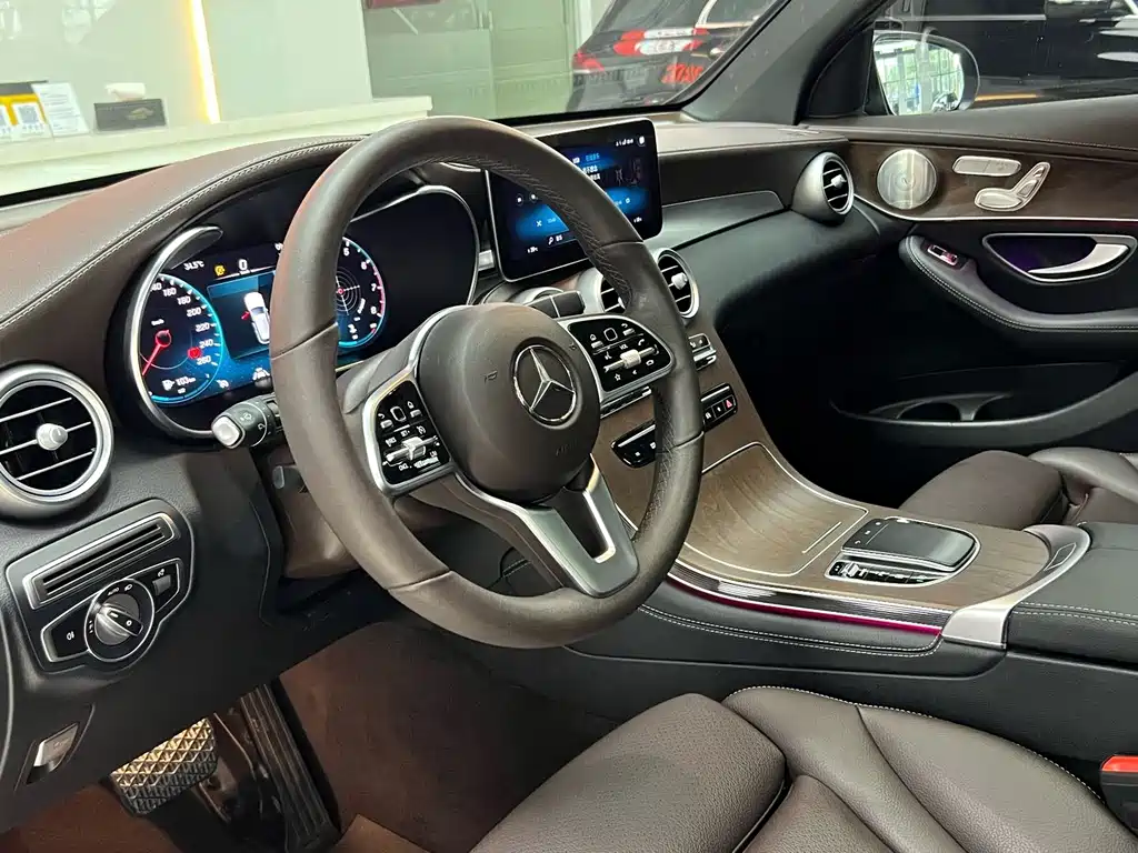 Mercedes-Benz GLC — миниатюра 8