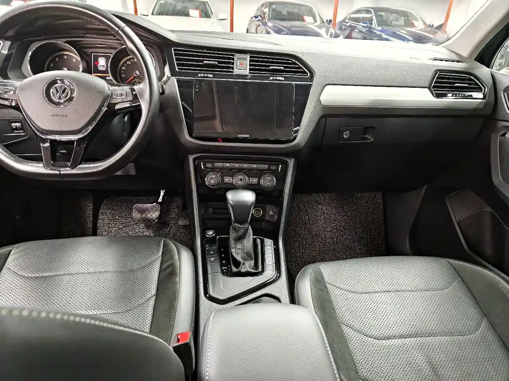 Volkswagen Tiguan L — миниатюра 8
