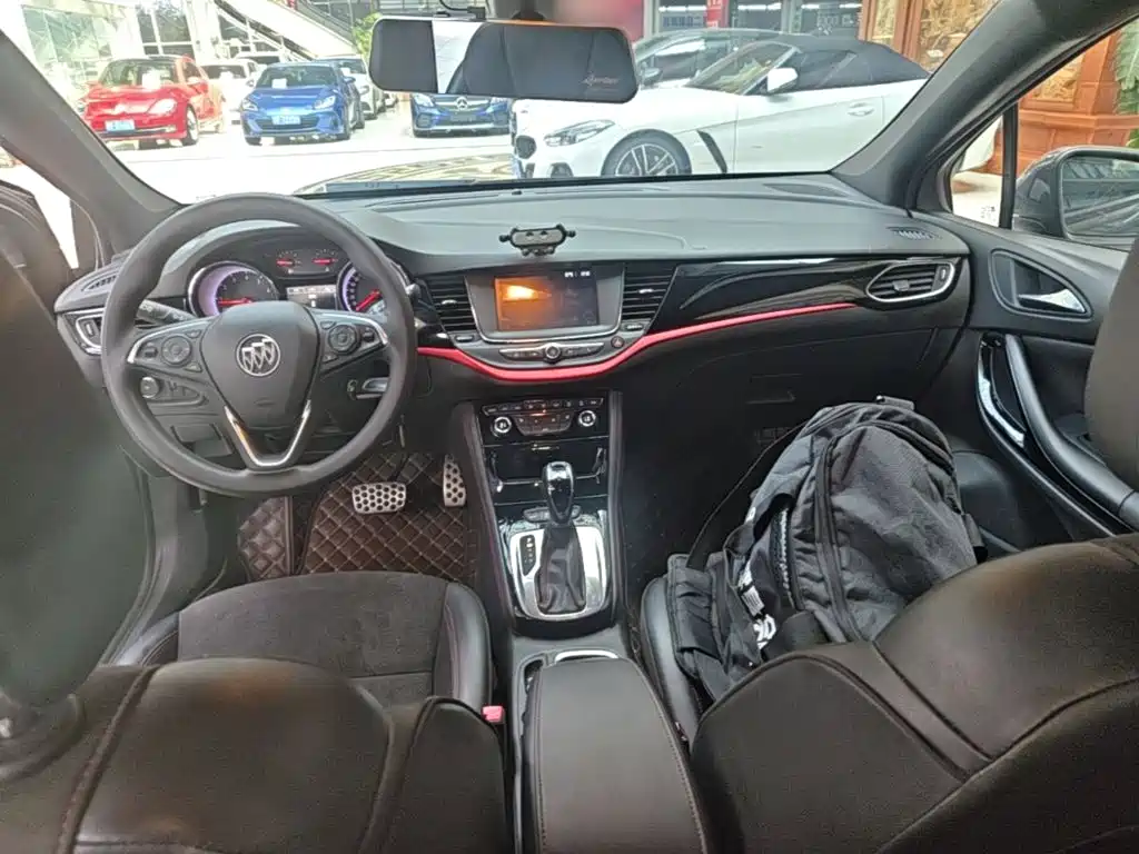 Buick Verano — миниатюра 10