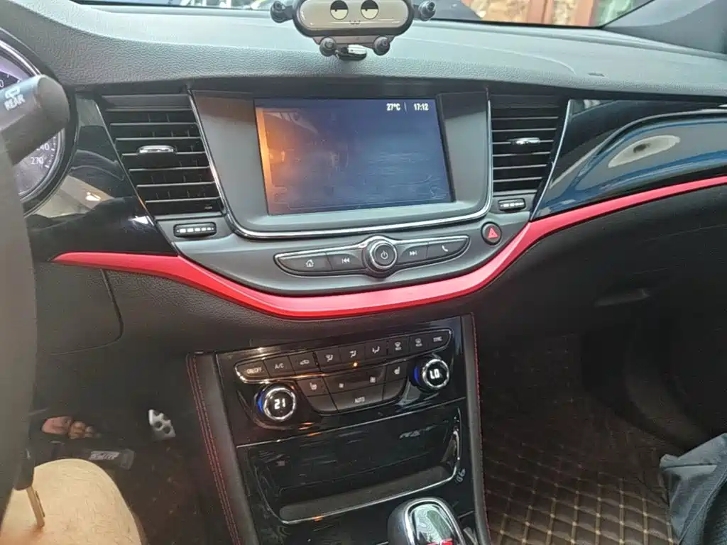 Buick Verano — миниатюра 13