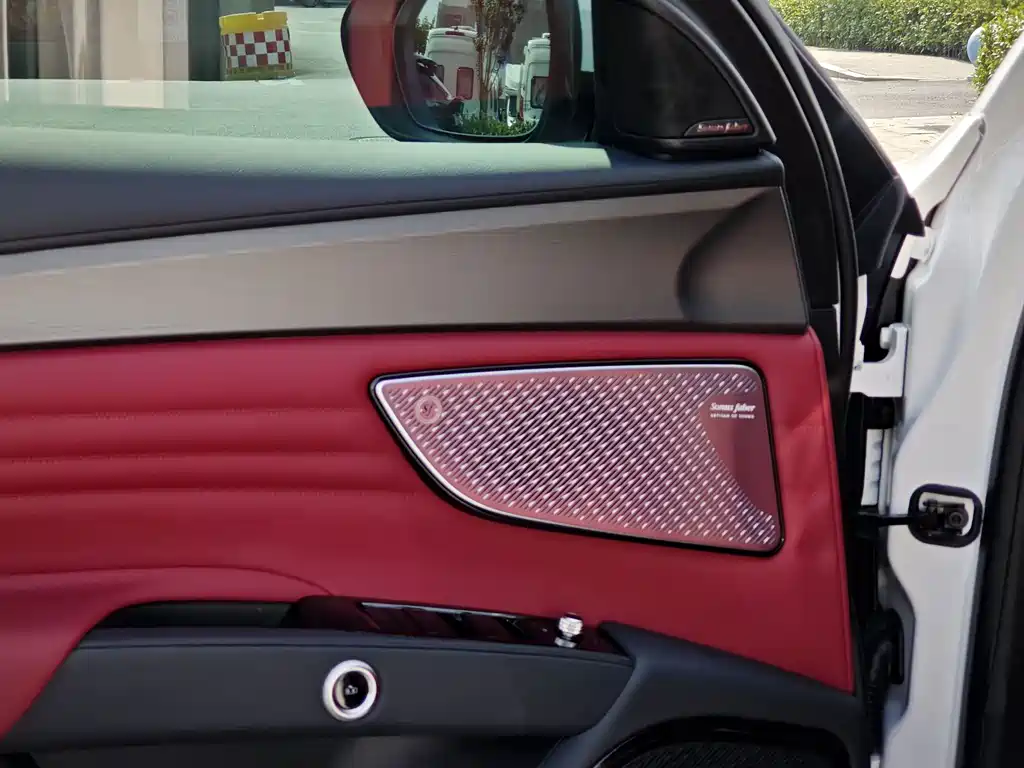 Maserati Grecale — миниатюра 10