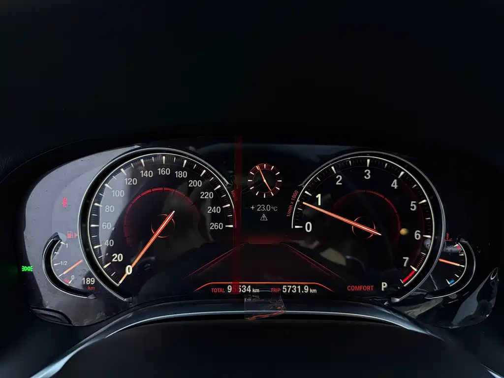 BMW 7 Series — миниатюра 11