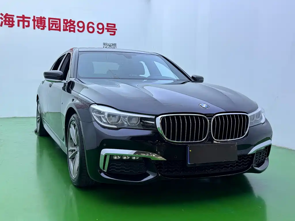 BMW 7 Series — миниатюра 3