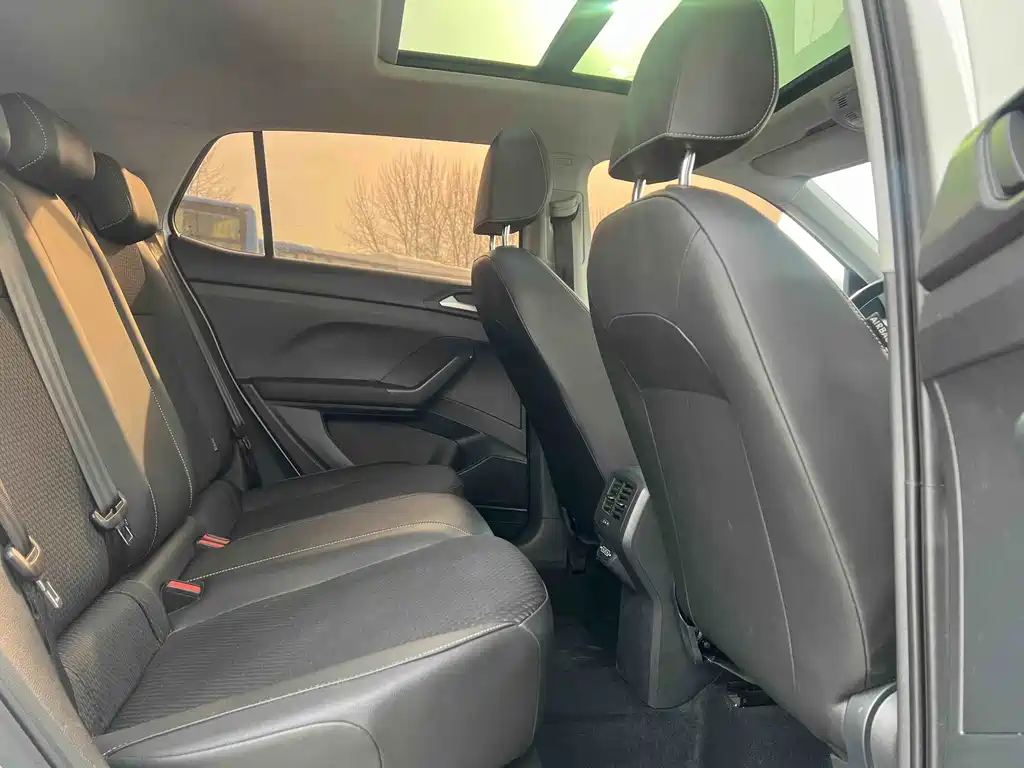 VOLKSWAGEN EXPLORING THE SHADOW