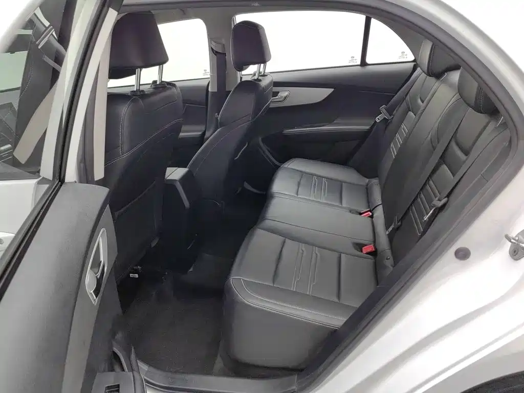 BYD Qin — миниатюра 15