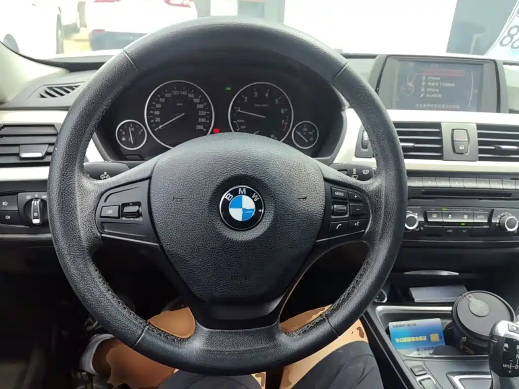 BMW 3 Series — миниатюра 11