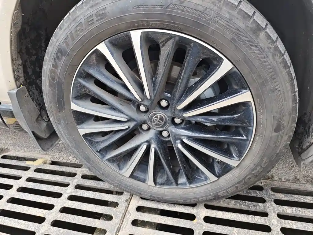 Toyota Venza — миниатюра 24