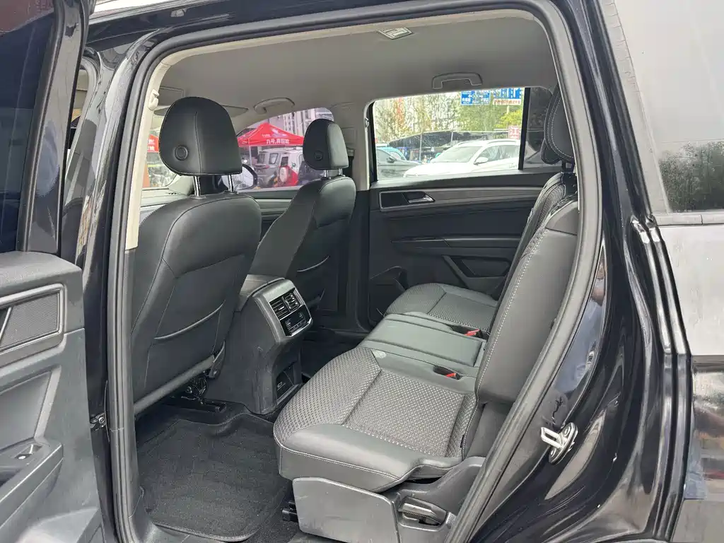 Volkswagen Teramont — миниатюра 9