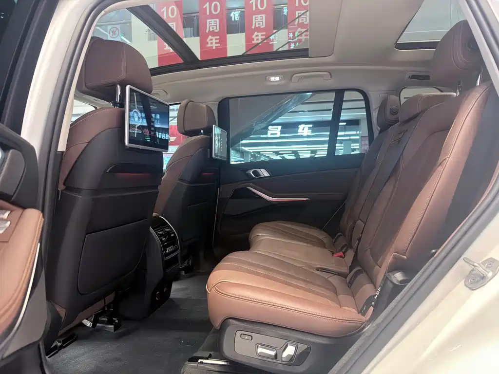 BMW X7 — миниатюра 14