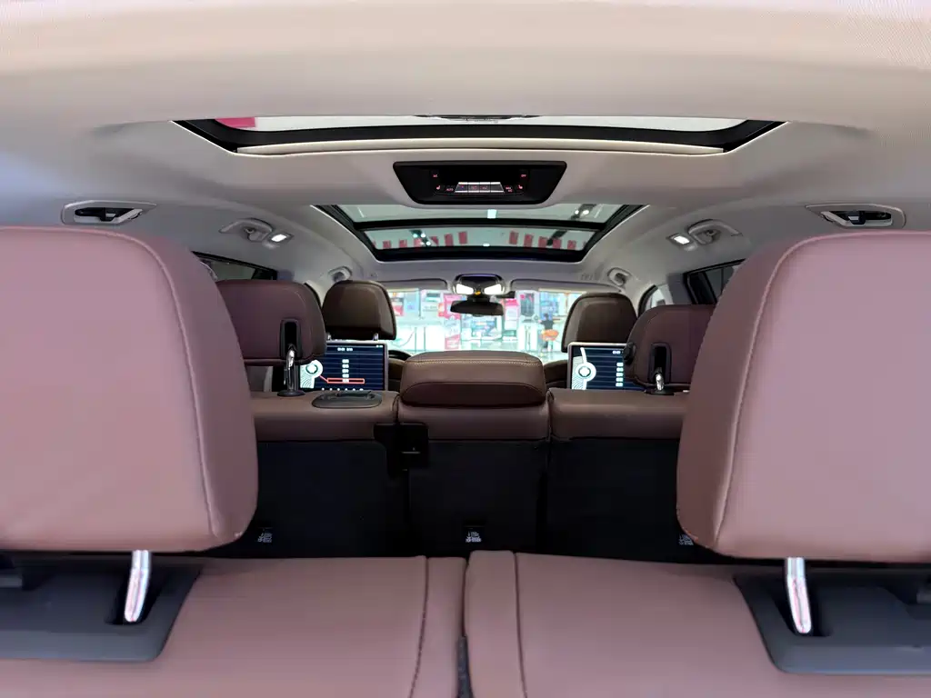 BMW X7 — миниатюра 18