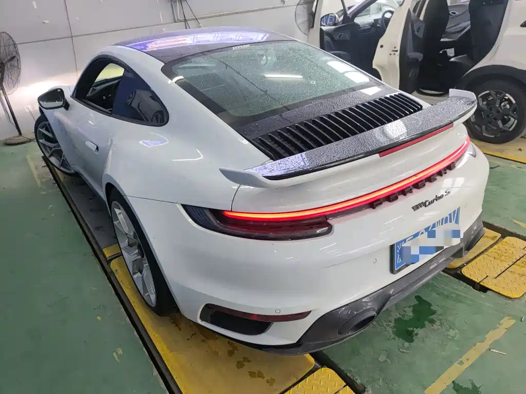 Porsche 911 2022 Turbo S 3.7T