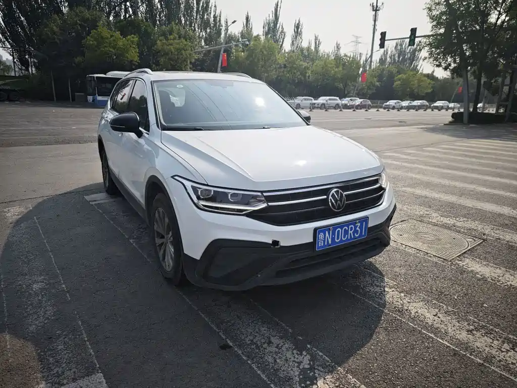Volkswagen Tiguan L — миниатюра 3