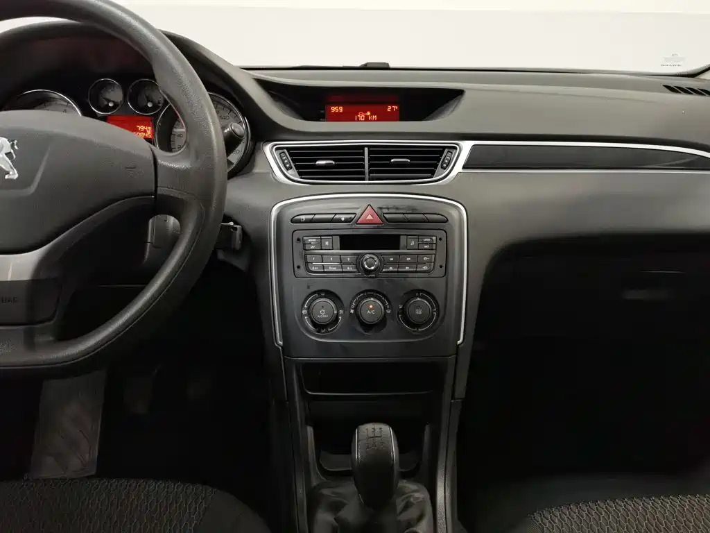 Peugeot 308 — миниатюра 12