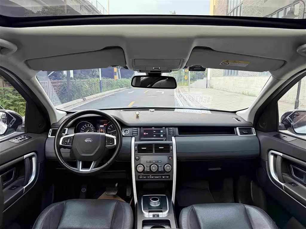 Land Rover Discovery Sport — миниатюра 9