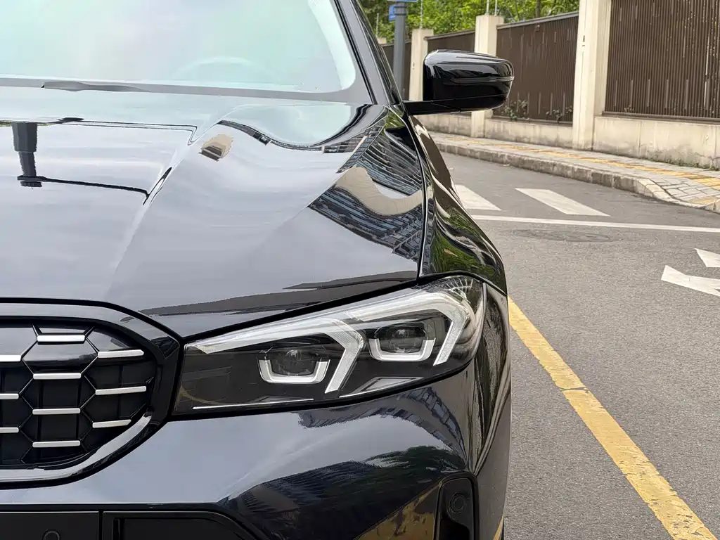 BMW 3 Series 3 2023 325Li M Sport