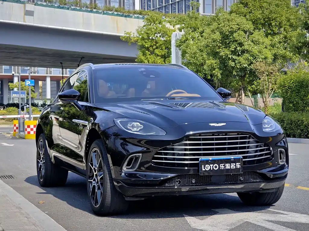 Aston Martin DBX — миниатюра 3