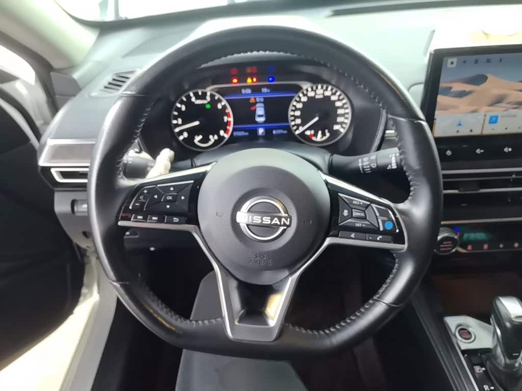 Nissan Teana 2.0 л 2023 г. Белый, пробег 37200 км