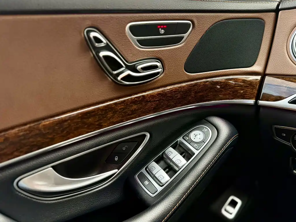 Mercedes-Benz S-Class — миниатюра 17