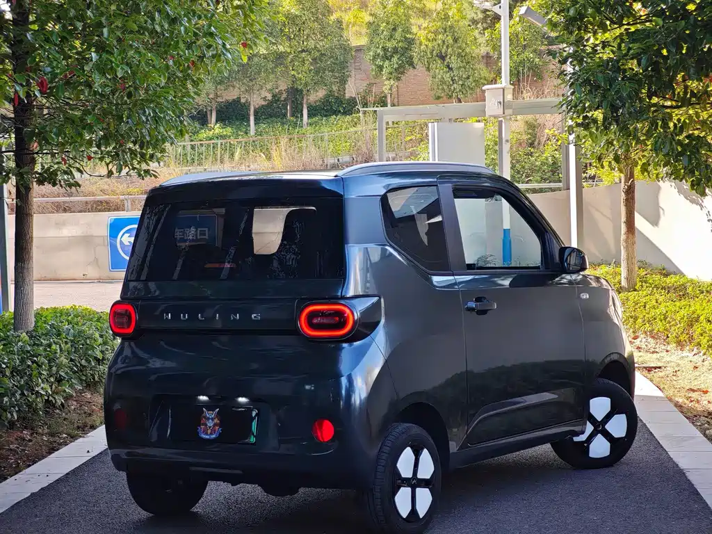 Wuling MINIEV — миниатюра 5