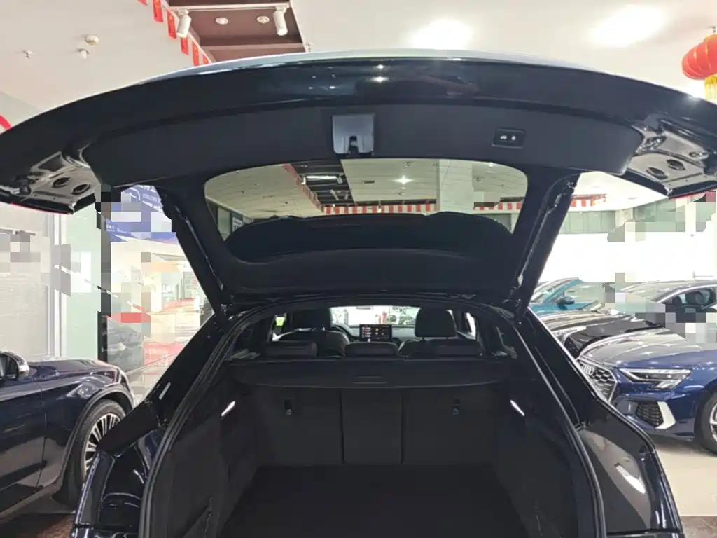 Audi Q5L Sportback — миниатюра 19