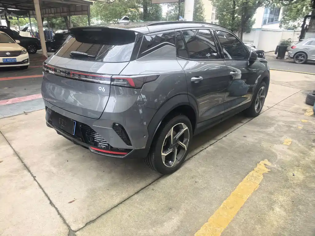 Lynk & Co 06 — миниатюра 11