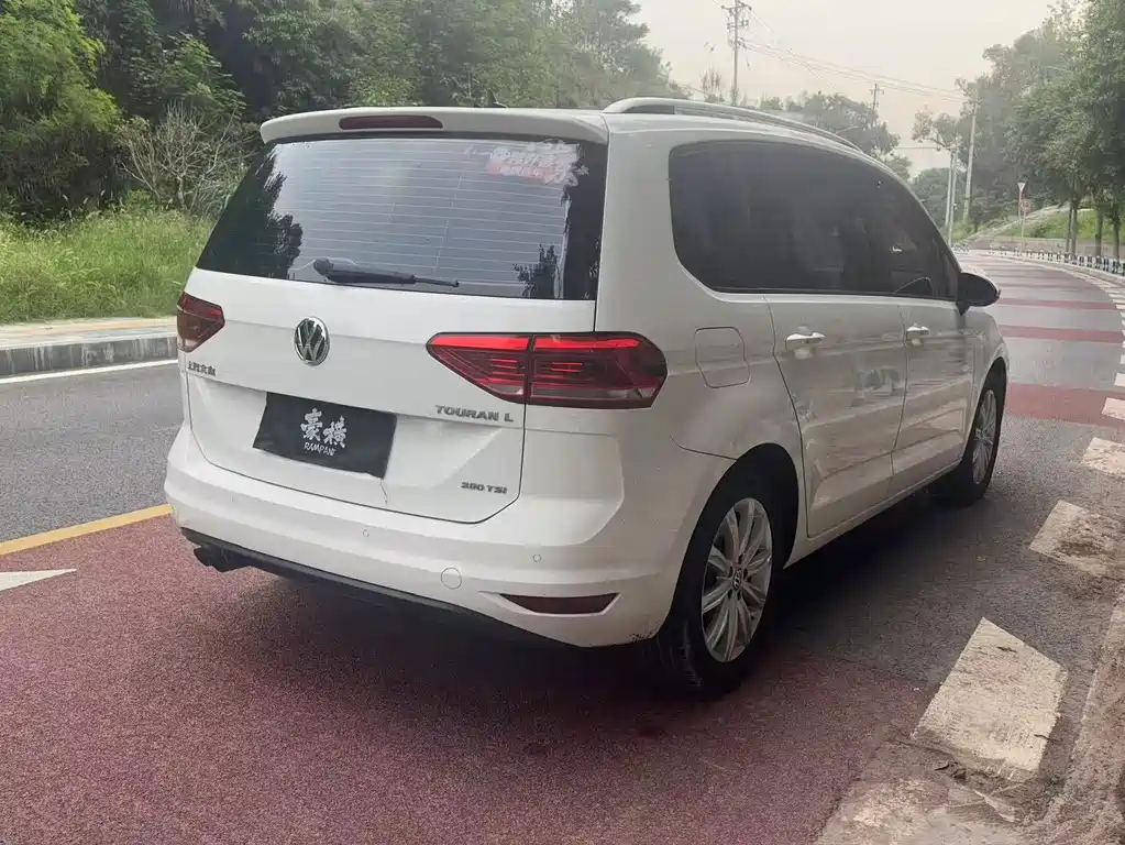 Volkswagen Touran — миниатюра 8