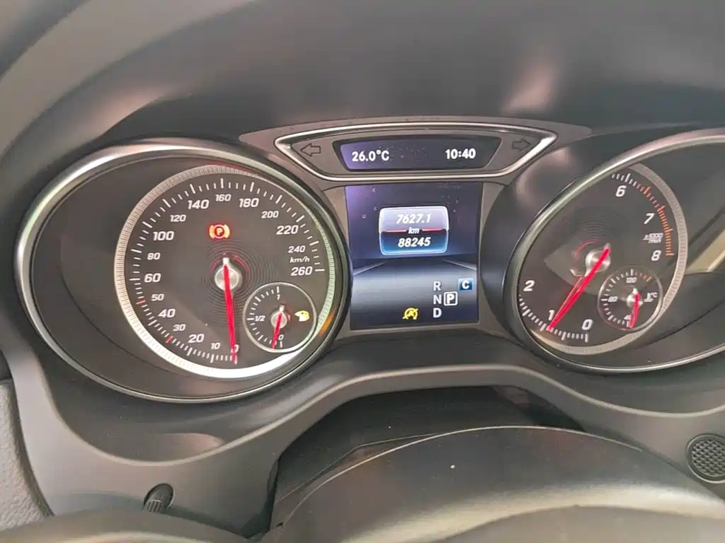 Mercedes-Benz GLA — миниатюра 12