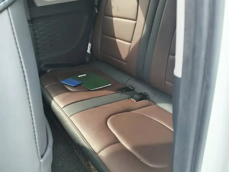 Wuling MINIEV — миниатюра 11