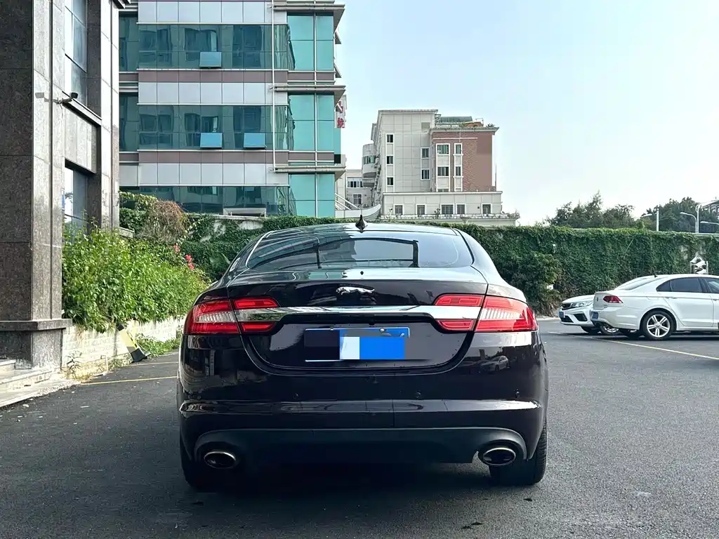 Jaguar XF — миниатюра 3