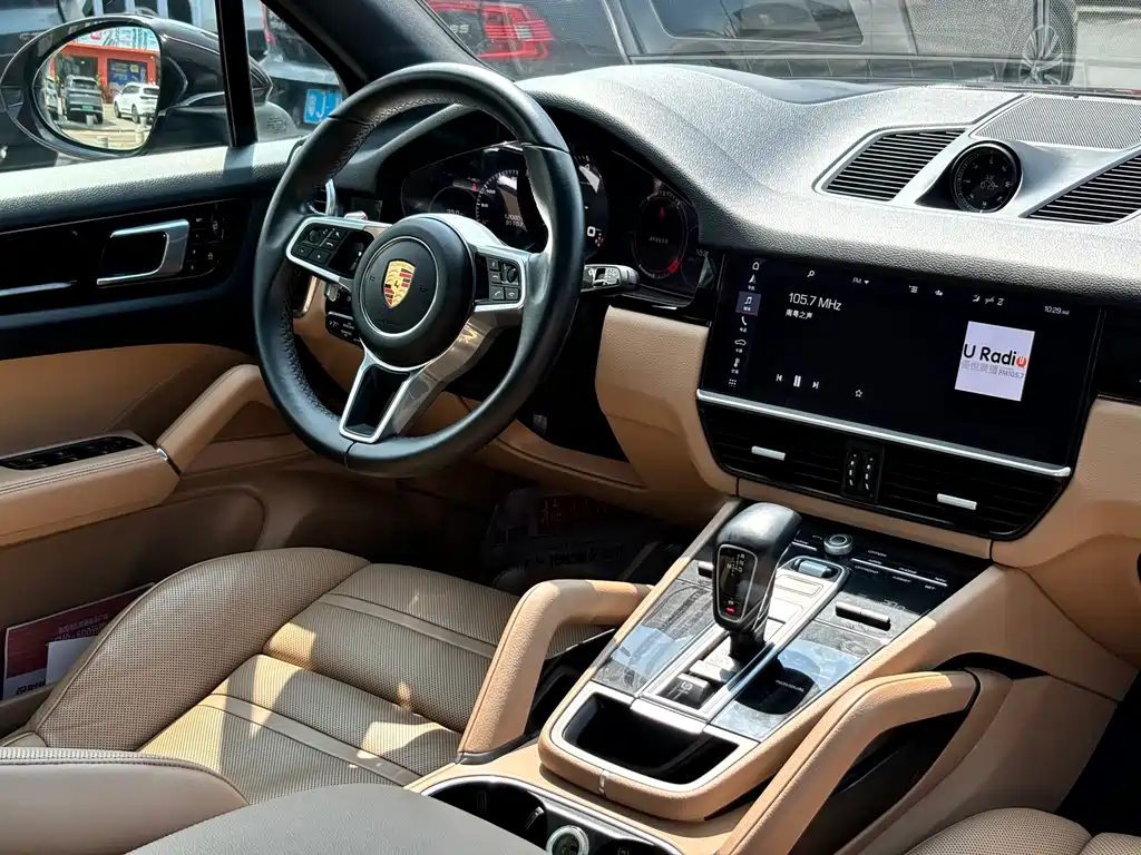Porsche Cayenne — миниатюра 11