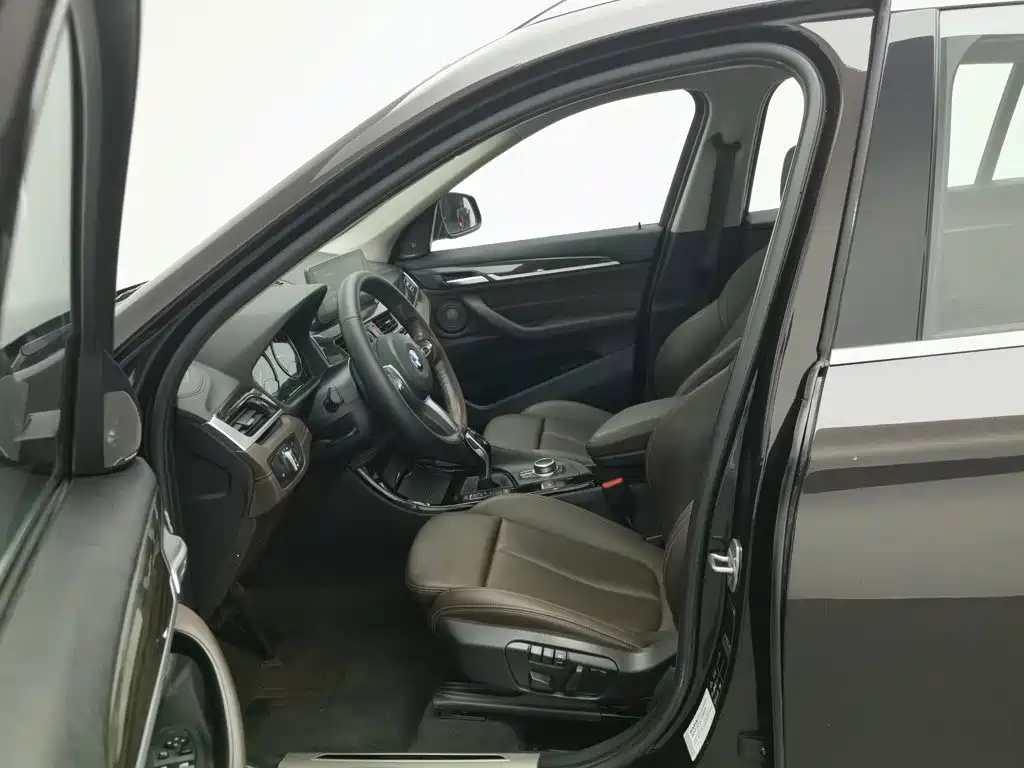 BMW X1 — миниатюра 10