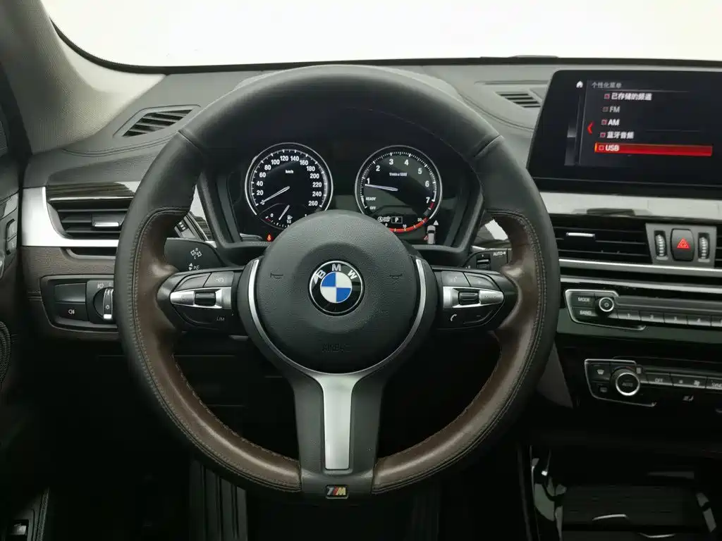 BMW X1 — миниатюра 11