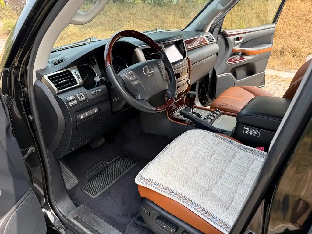 Lexus LX — миниатюра 13