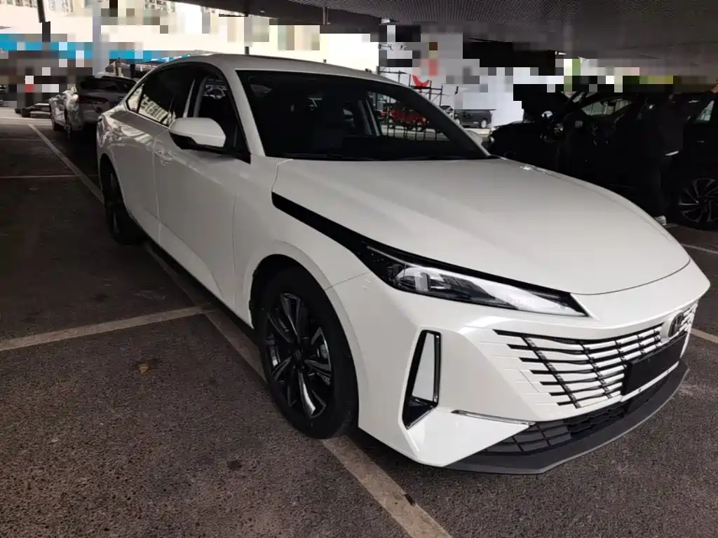 Changan Eado — миниатюра 4