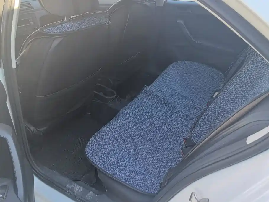 Volkswagen Santana — миниатюра 11