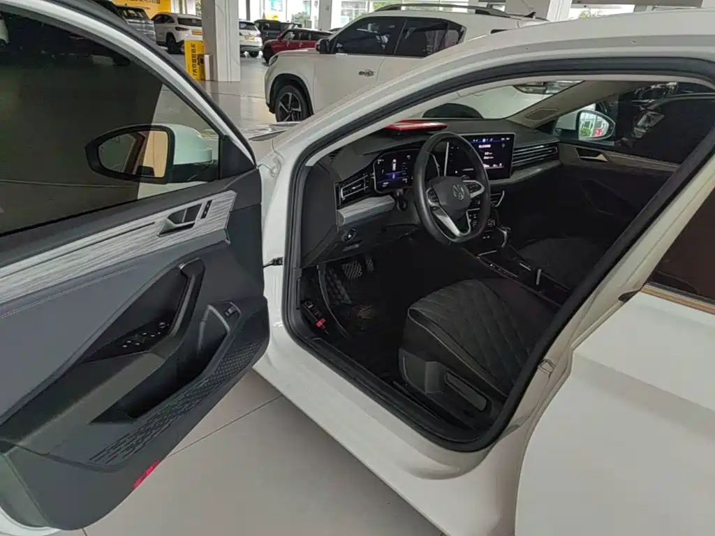 Volkswagen Sagitar — миниатюра 16