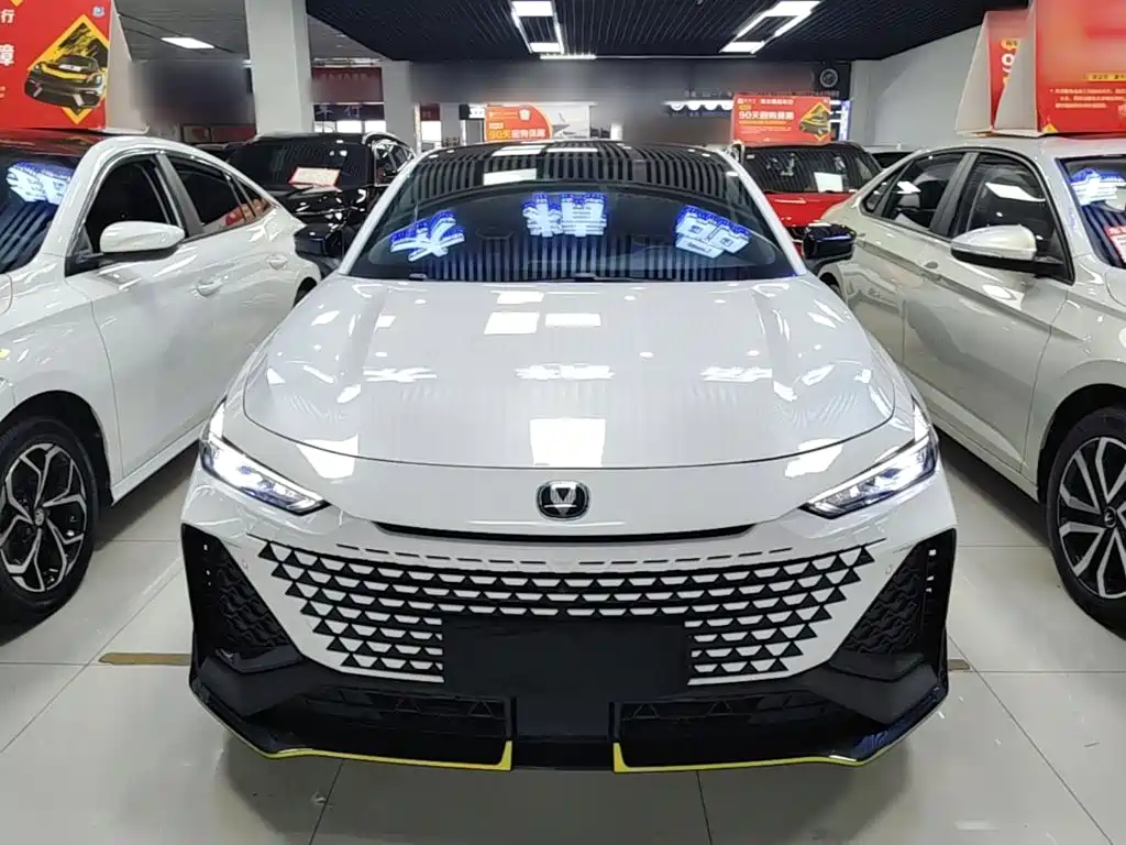 Changan UNI-V — миниатюра 3
